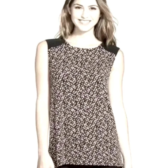 VINCE CAMUTO black and white sleeveless blouse, large - Picture 7 of 7